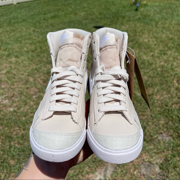 NIKE BLAZER MID CREAM WHITE - Picture 2 of 3